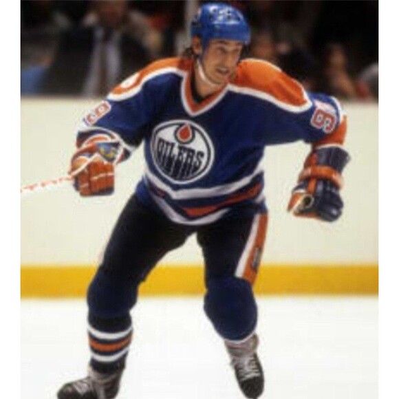 Wayne Gretzky (CCM)-(Oilers)-(Jersey)-(Blue/Orange)-(Used)-(Size:XL-52)-$110.00 - Picture 8 of 9